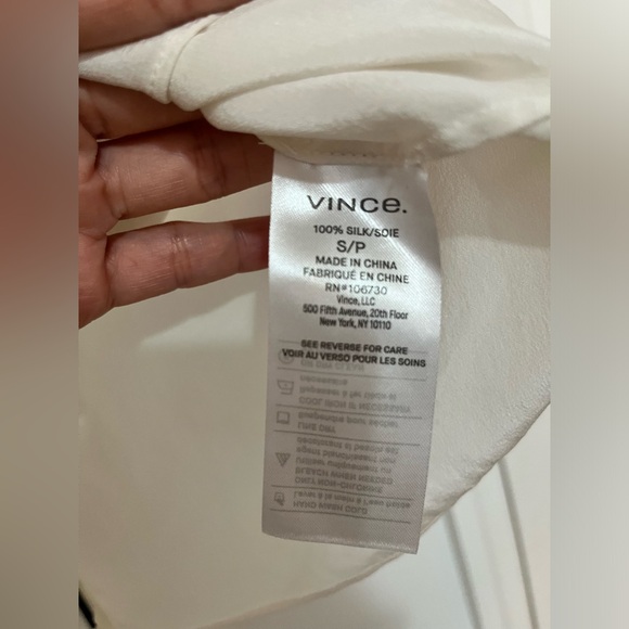 VINCE 💯 SILK BLOUSE - Picture 5 of 10